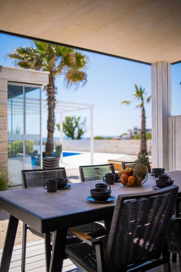 Arcadia Eco-Luxe Mobile Homes With Infinity Pool By Oiko Collection Privlaka  Bagian luar foto