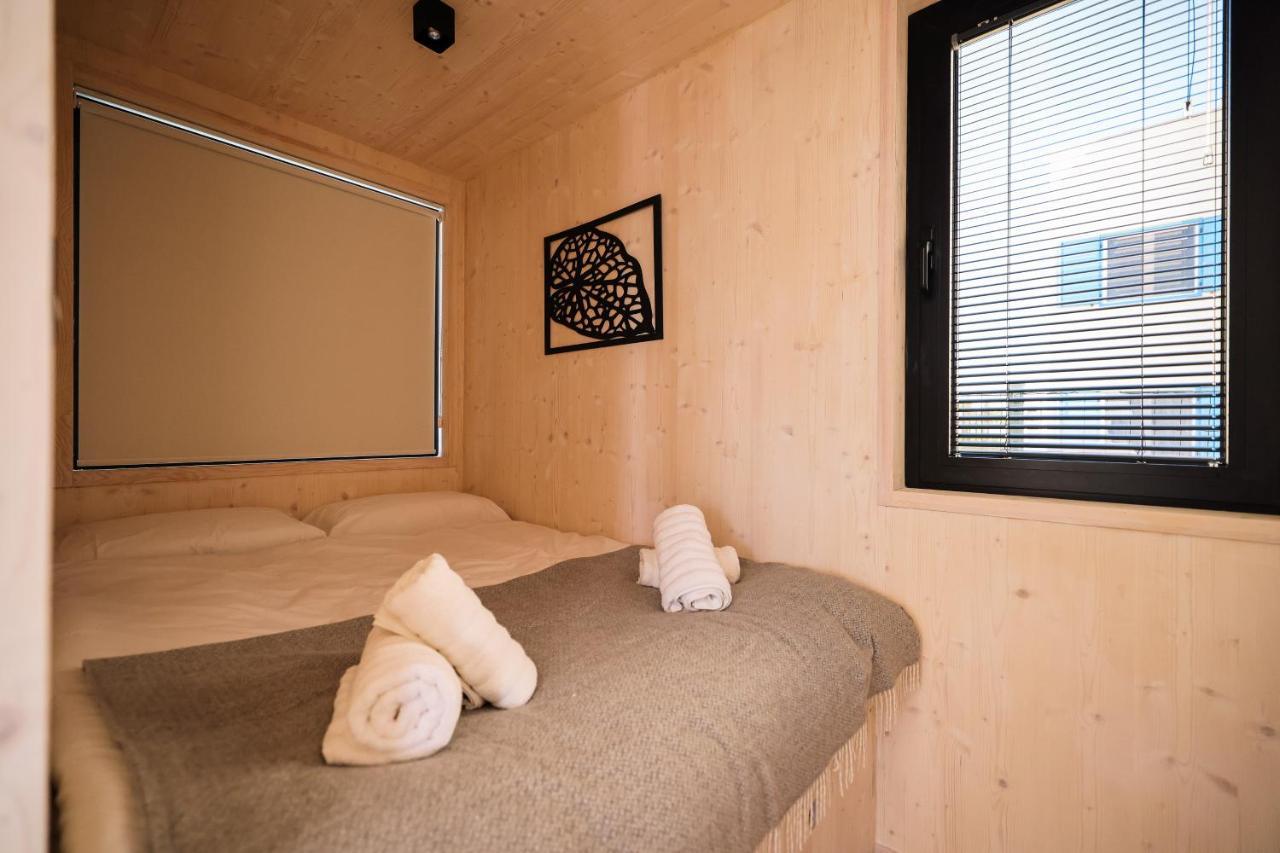 Arcadia Eco-Luxe Mobile Homes With Infinity Pool By Oiko Collection Privlaka  Bagian luar foto