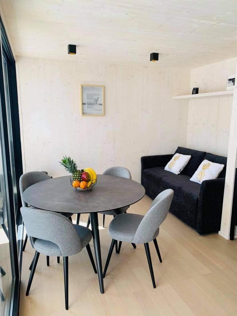Arcadia Eco-Luxe Mobile Homes With Infinity Pool By Oiko Collection Privlaka  Bagian luar foto